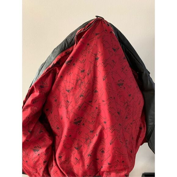 Fringe leather like black jacket size medium - Picture 9 of 13